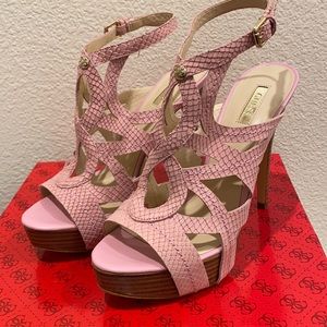 Guess Kaesy Medium Pink Leather Size 8.5